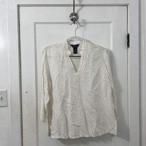 Vanheusen size medium white/cream blouse
